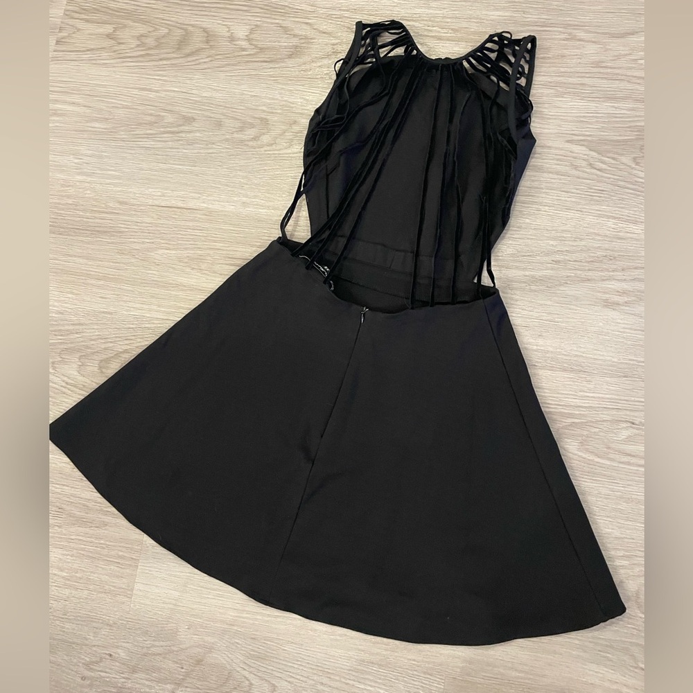 FOR LOVE & LEMONS Cute Strappy-Back Little Black Dress. XS - Picture 4 of 7